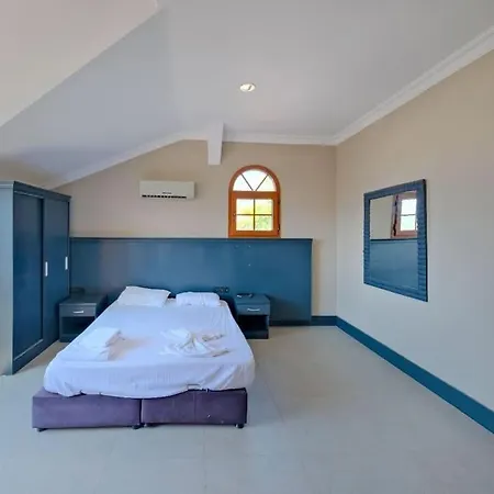 Jakuzili Ve Yuzme Havuzlu Apartment *